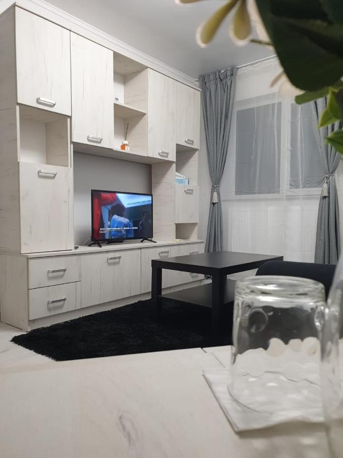 Lucky Apartment Piteşti Exteriör bild